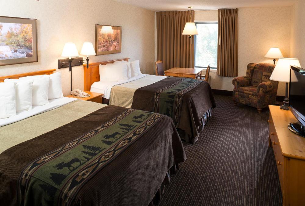 Queen Room with Two Queen Beds interior